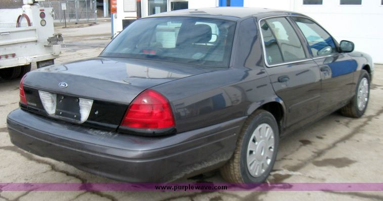 image for item 3364 2007 Ford Crown Victoria Police Interceptor