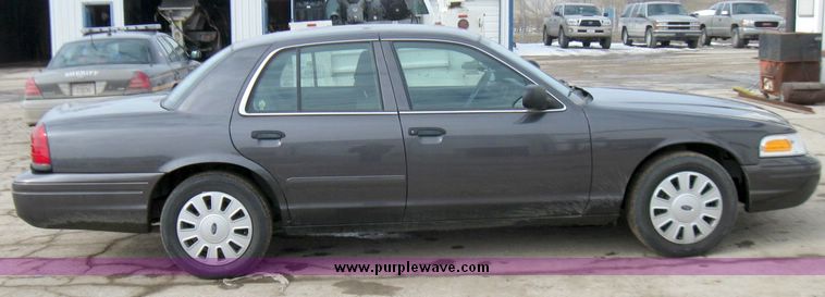 image for item 3364 2007 Ford Crown Victoria Police Interceptor