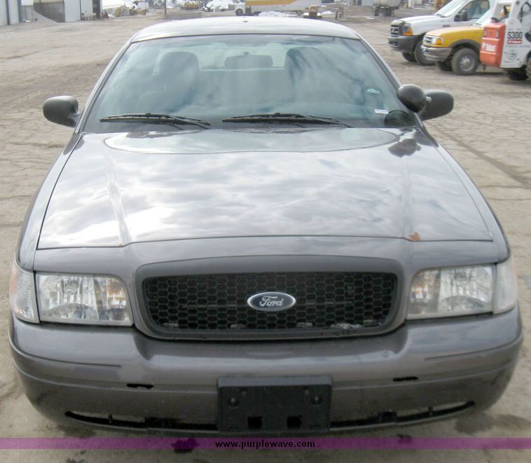 image for item 3364 2007 Ford Crown Victoria Police Interceptor