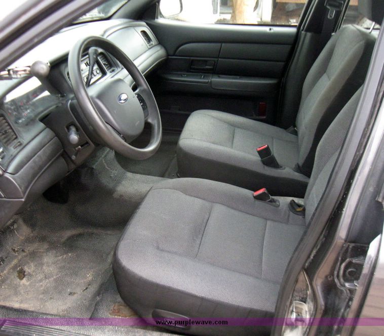 image for item 3364 2007 Ford Crown Victoria Police Interceptor