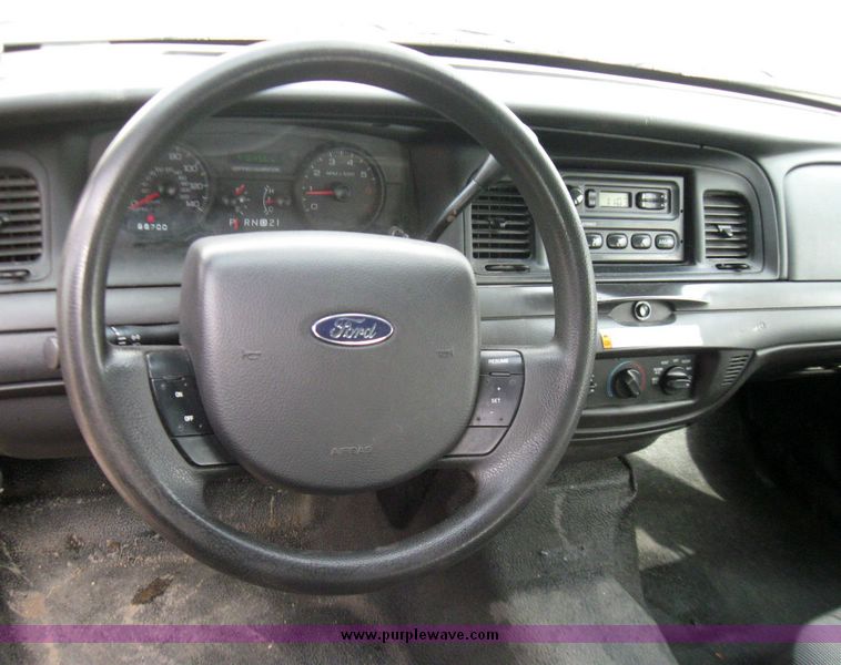 image for item 3364 2007 Ford Crown Victoria Police Interceptor