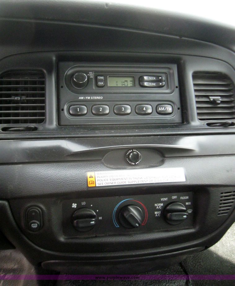 image for item 3364 2007 Ford Crown Victoria Police Interceptor