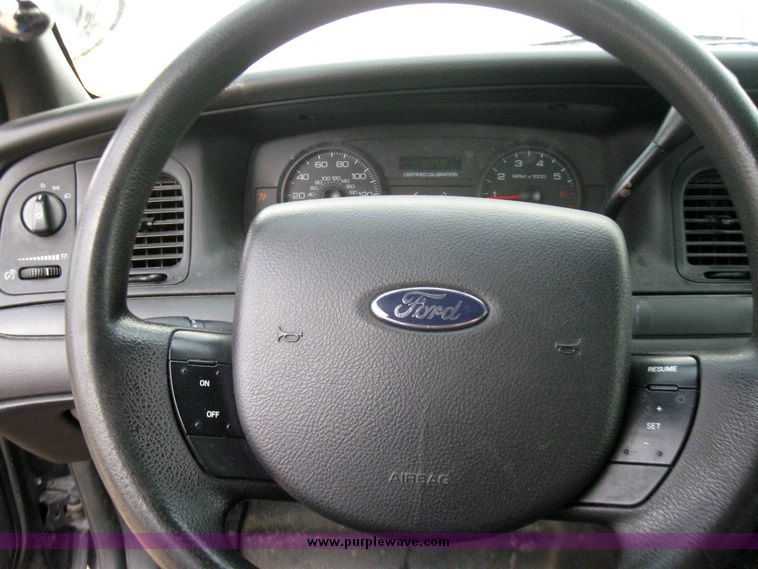 image for item 3364 2007 Ford Crown Victoria Police Interceptor