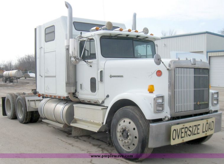 image for item 3367 1992 International Series 9300 semi