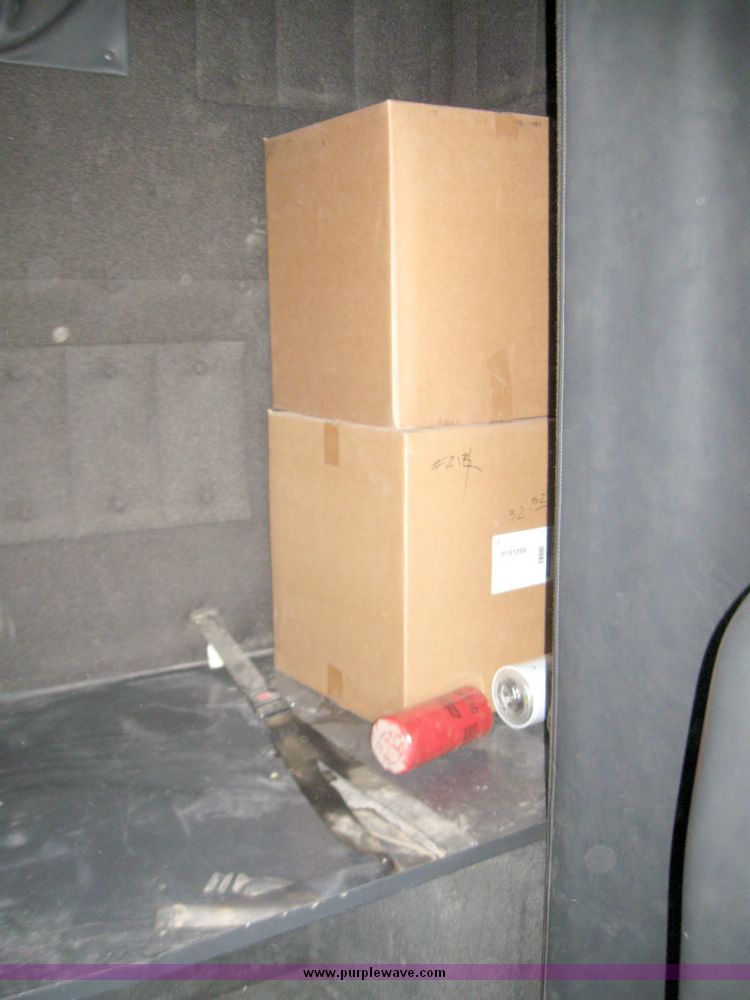 image for item 3367 1992 International Series 9300 semi