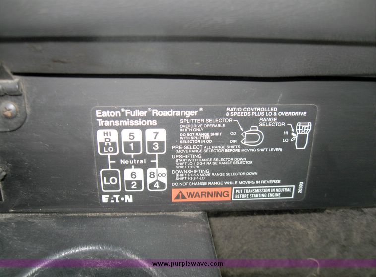 image for item 3367 1992 International Series 9300 semi