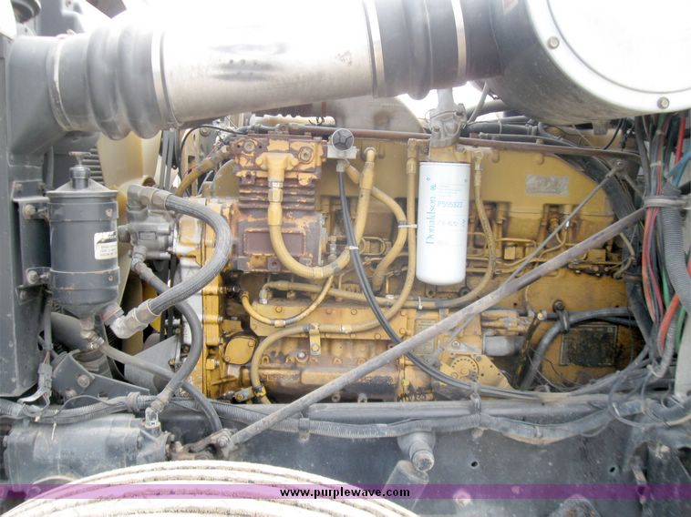 image for item 3367 1992 International Series 9300 semi