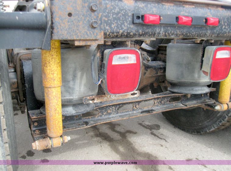 image for item 3367 1992 International Series 9300 semi