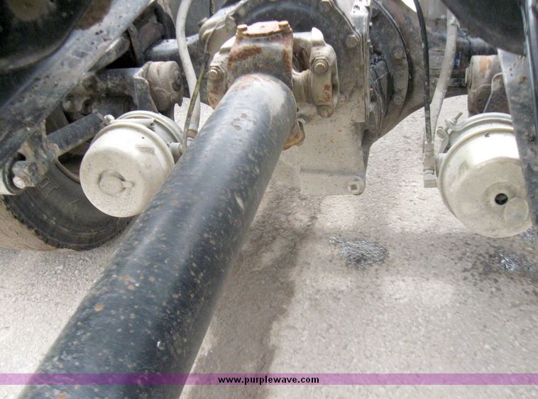 image for item 3367 1992 International Series 9300 semi