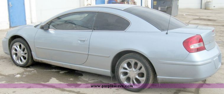 image for item 3370 2003 Chrysler Sebring LX