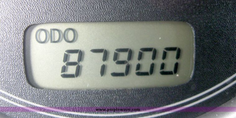 image for item 3370 2003 Chrysler Sebring LX