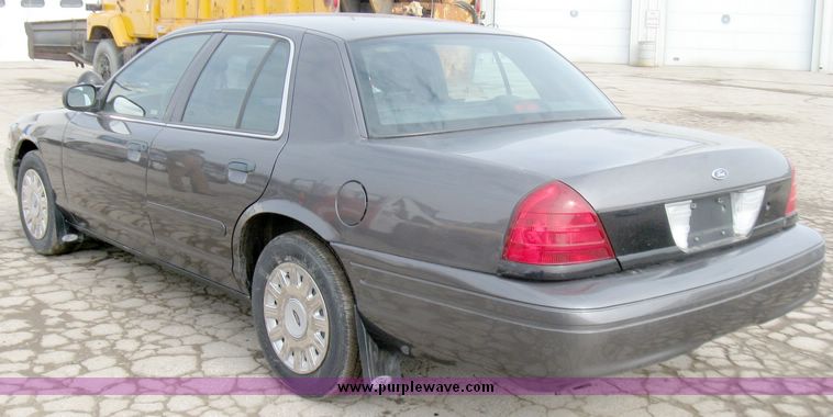 image for item 3371 2003 Ford Crown Victoria Police Interceptor