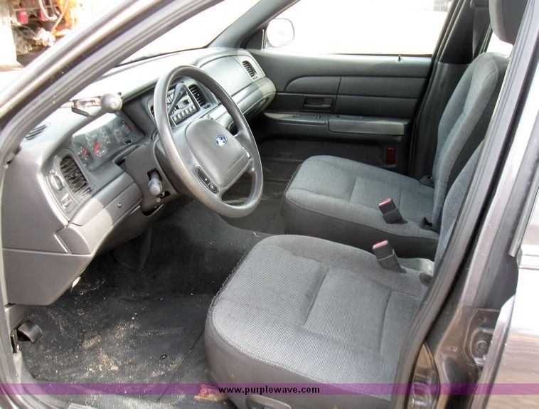 image for item 3371 2003 Ford Crown Victoria Police Interceptor