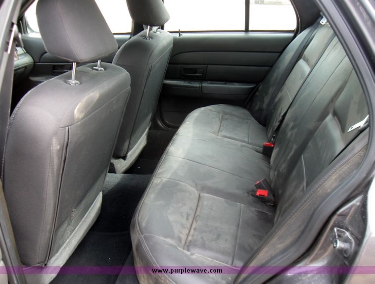 image for item 3371 2003 Ford Crown Victoria Police Interceptor