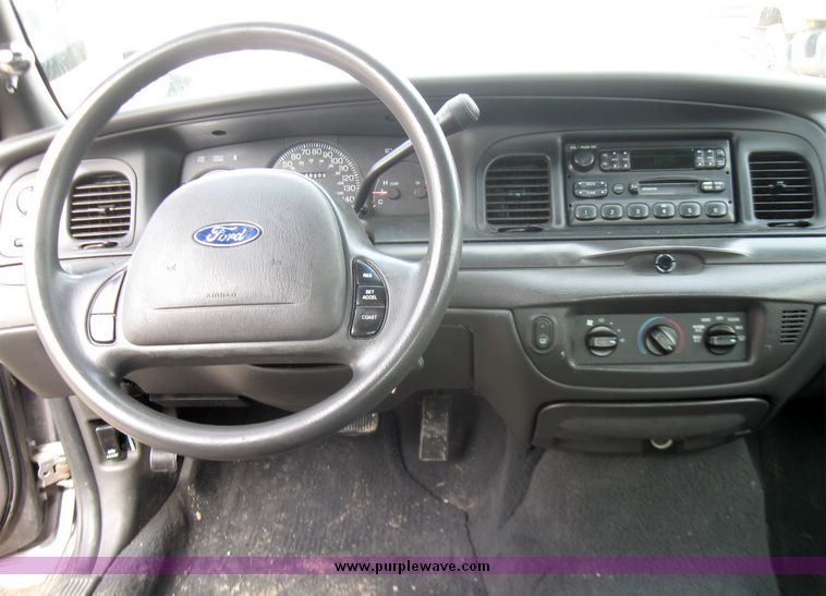 image for item 3371 2003 Ford Crown Victoria Police Interceptor