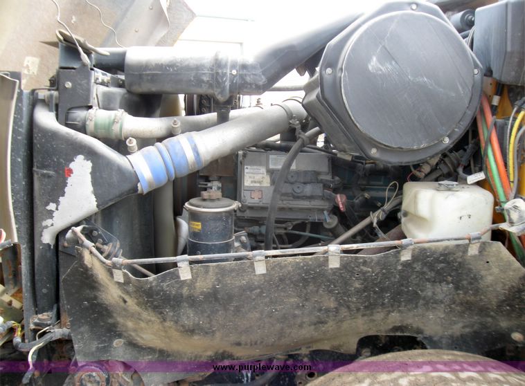 image for item 3372 2001 International Series 2654 dump truck with 15' dump bed