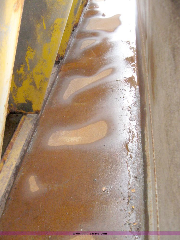 image for item 3372 2001 International Series 2654 dump truck with 15' dump bed