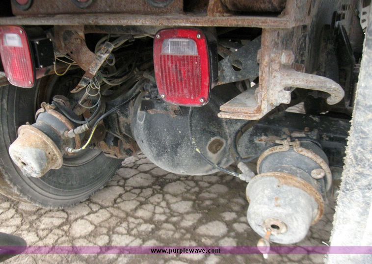 image for item 3372 2001 International Series 2654 dump truck with 15' dump bed