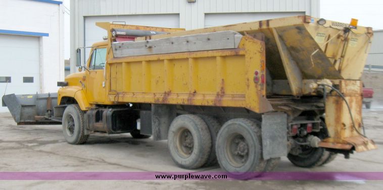 image for item 3373 2000 International Series 2654 dump truck with 15' dump bed