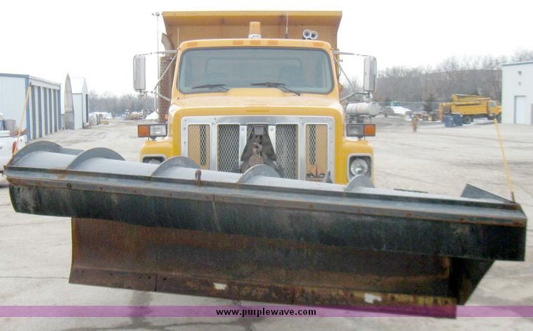 image for item 3373 2000 International Series 2654 dump truck with 15' dump bed
