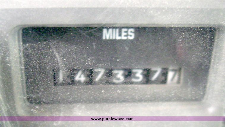 image for item 3373 2000 International Series 2654 dump truck with 15' dump bed