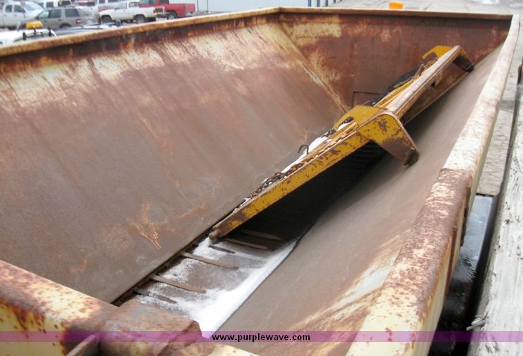 image for item 3373 2000 International Series 2654 dump truck with 15' dump bed