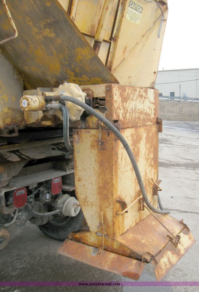 image for item 3373 2000 International Series 2654 dump truck with 15' dump bed