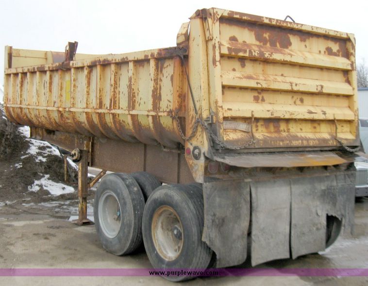 image for item 3374 1987 Fruehauf end dump trailer