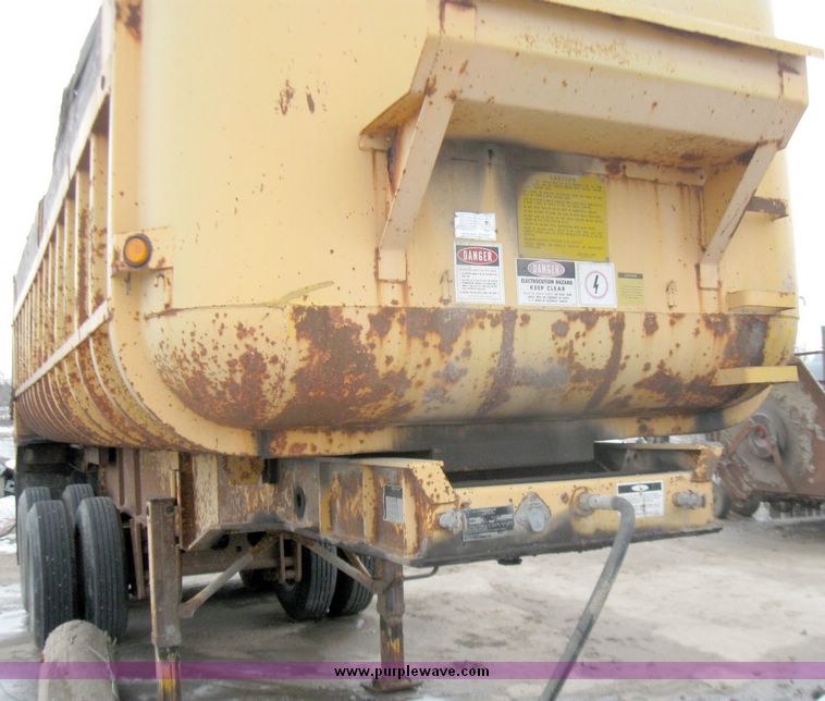 image for item 3374 1987 Fruehauf end dump trailer
