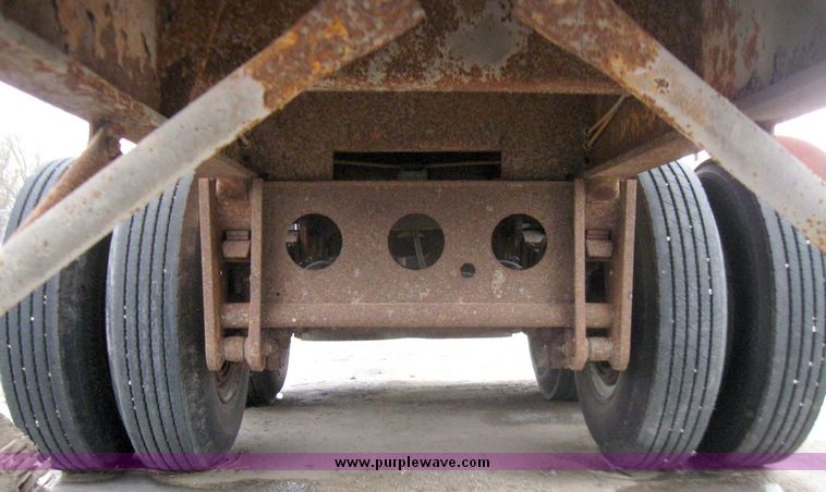 image for item 3374 1987 Fruehauf end dump trailer