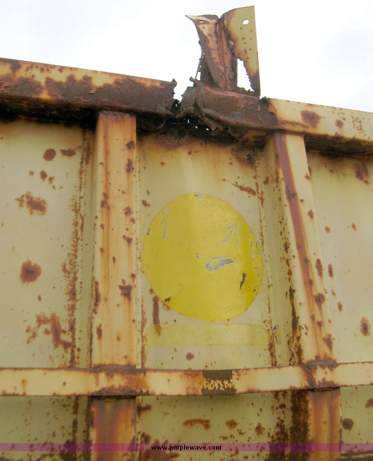 image for item 3374 1987 Fruehauf end dump trailer