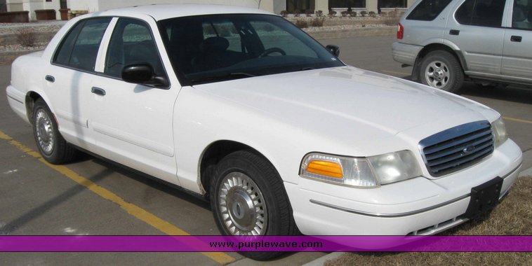 image for item 3390 1998 Ford Crown Victoria Police Interceptor
