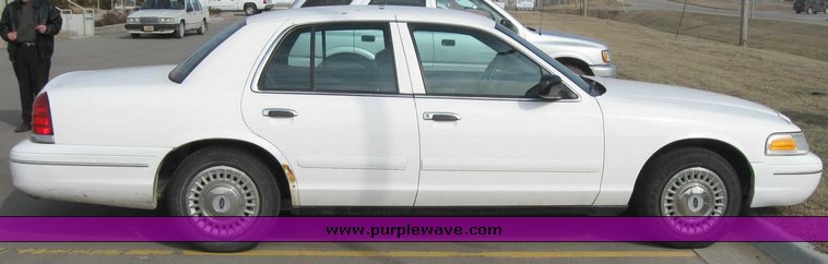image for item 3390 1998 Ford Crown Victoria Police Interceptor