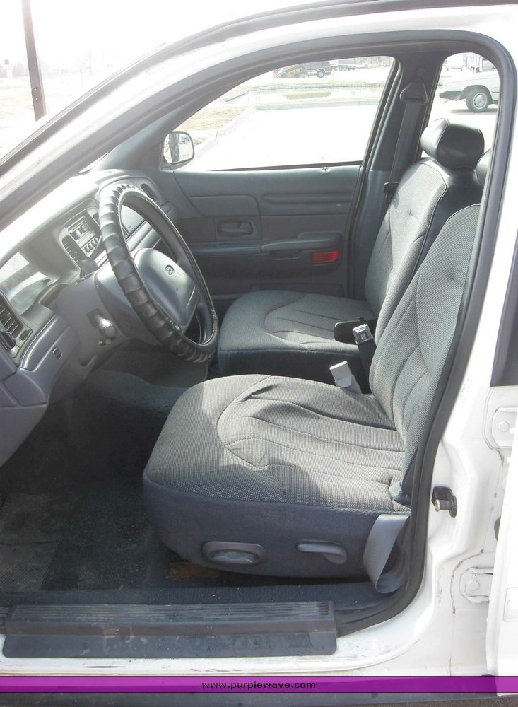 image for item 3390 1998 Ford Crown Victoria Police Interceptor