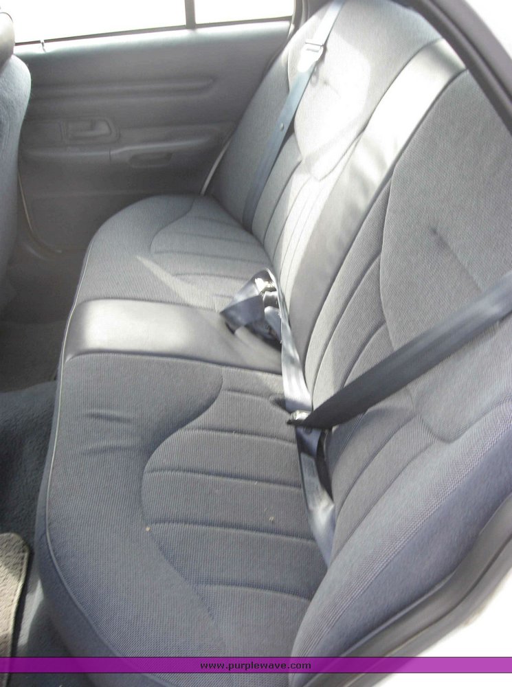 image for item 3390 1998 Ford Crown Victoria Police Interceptor