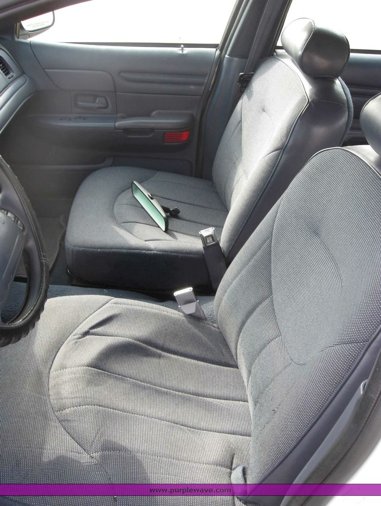 image for item 3390 1998 Ford Crown Victoria Police Interceptor