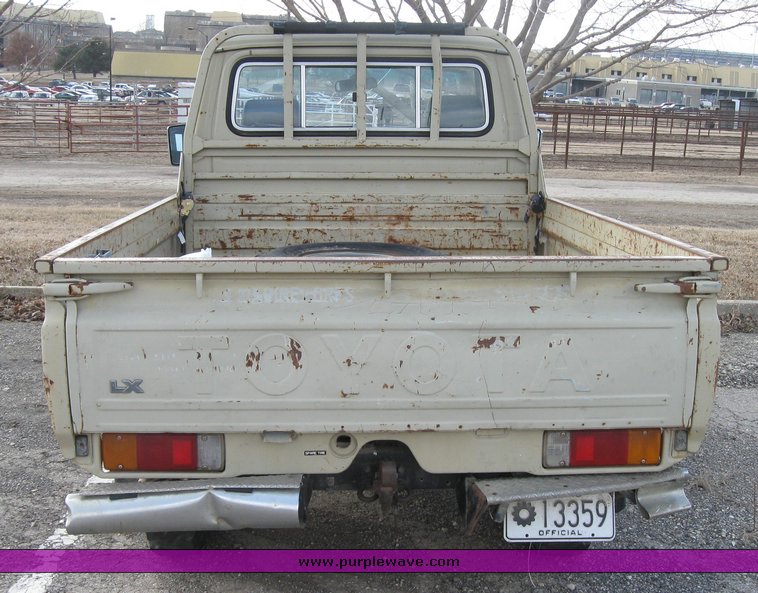 image for item 3437 1990 Toyota FJ75 Land Cruiser