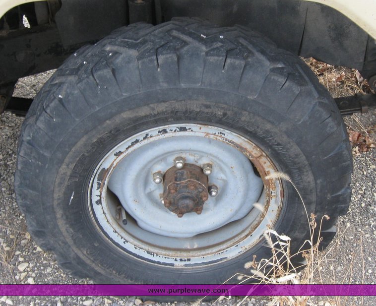 image for item 3437 1990 Toyota FJ75 Land Cruiser