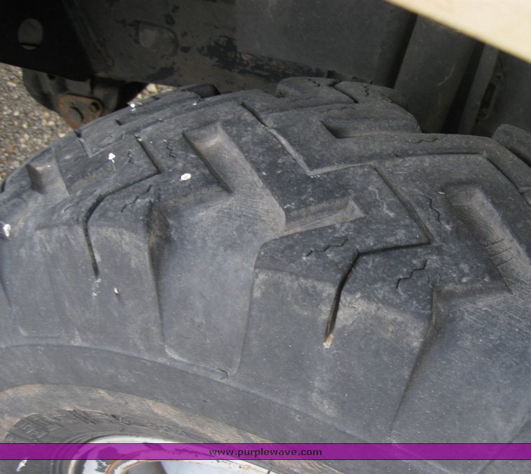 image for item 3437 1990 Toyota FJ75 Land Cruiser