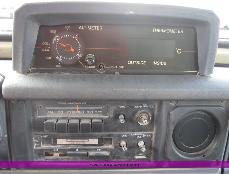 image for item 3437 1990 Toyota FJ75 Land Cruiser