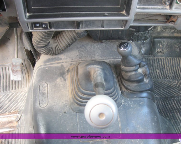 image for item 3437 1990 Toyota FJ75 Land Cruiser