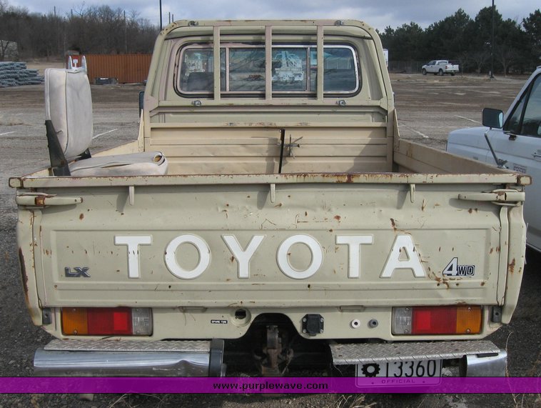 image for item 3438 1990 Toyota FJ75 Land Cruiser