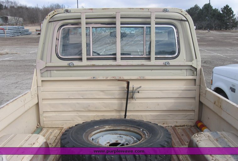 image for item 3438 1990 Toyota FJ75 Land Cruiser
