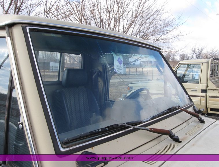 image for item 3438 1990 Toyota FJ75 Land Cruiser