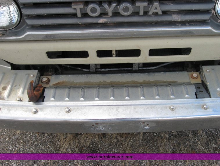 image for item 3438 1990 Toyota FJ75 Land Cruiser