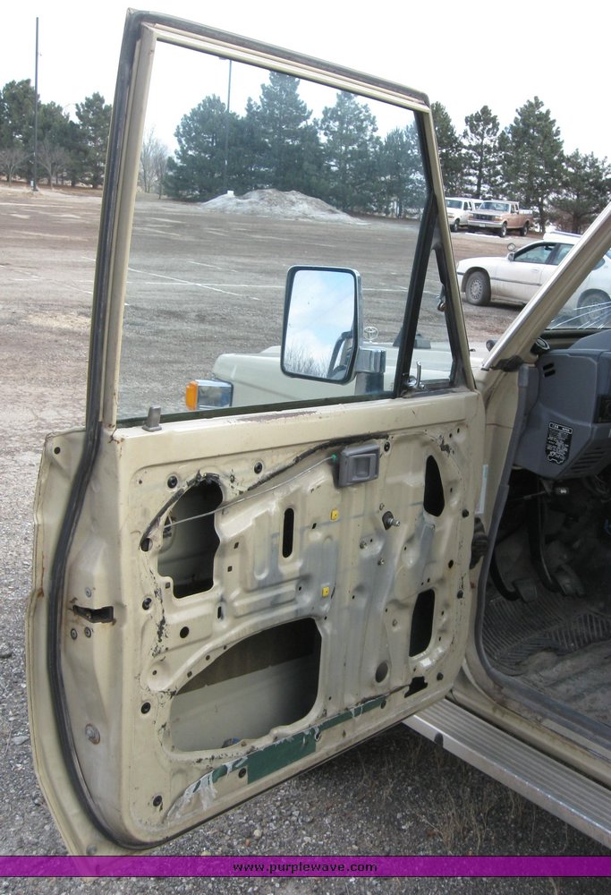 image for item 3438 1990 Toyota FJ75 Land Cruiser