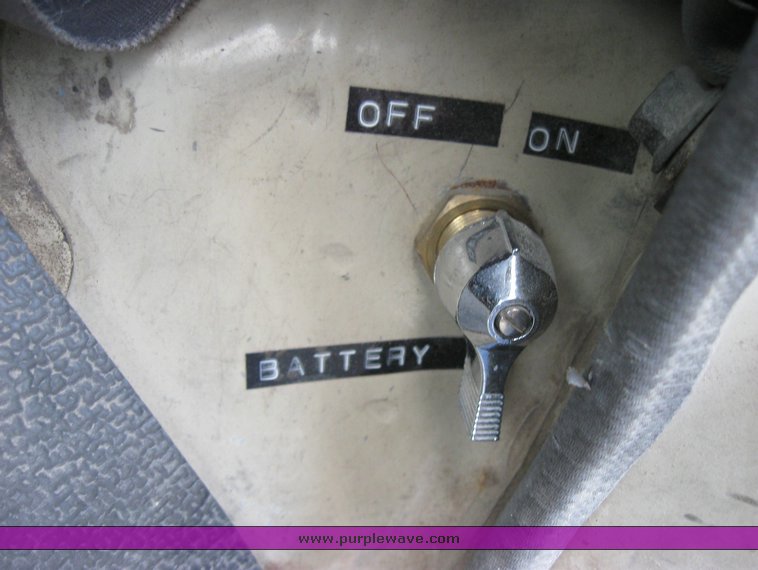 image for item 3438 1990 Toyota FJ75 Land Cruiser