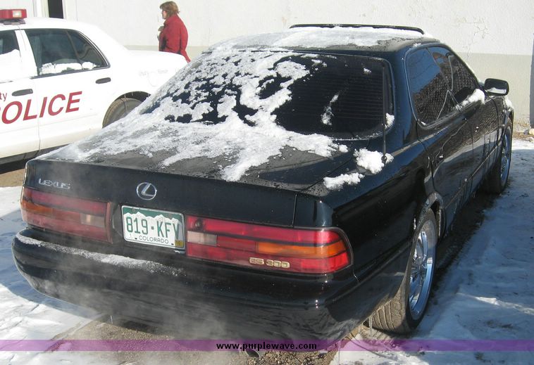 image for item 3881 1992 Lexus ES 300