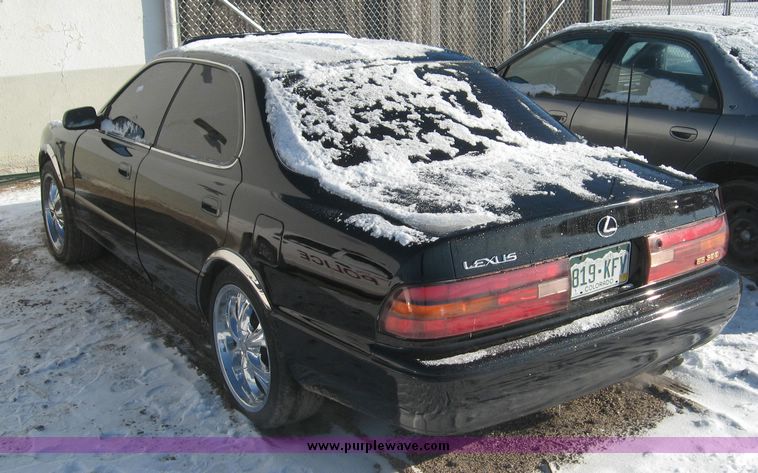 image for item 3881 1992 Lexus ES 300