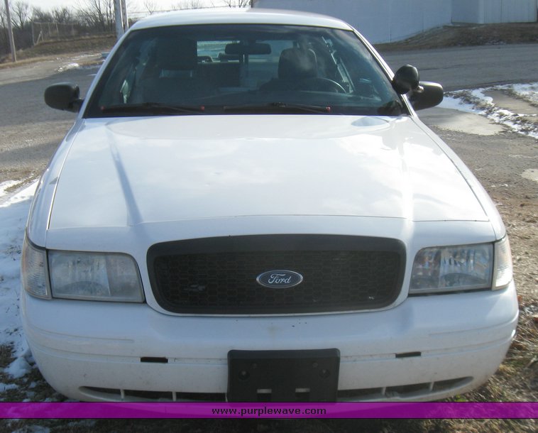 image for item 5451 2003 Ford Crown Victoria Police Interceptor